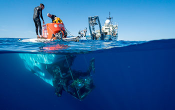 Alvin makes its 5,000th dive