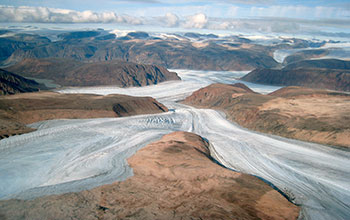 Converging outlet glaciers